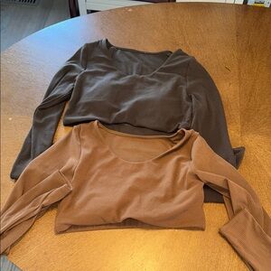 ALO Yoga Dark Brown and Light Brown Crop Tops size large